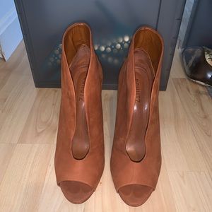 Schutz heels